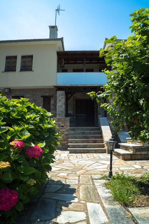 Luxury Villa With Pool In Цагарада Экстерьер фото