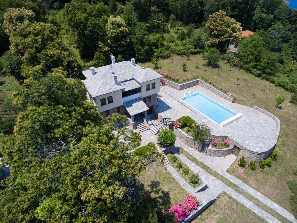 Luxury Villa With Pool In Цагарада Экстерьер фото
