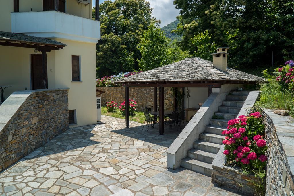 Luxury Villa With Pool In Цагарада Экстерьер фото